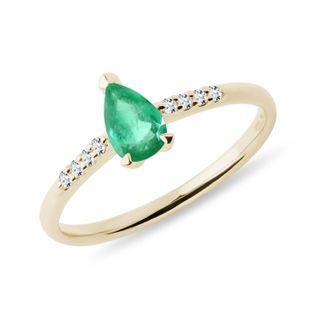 EMERALD AND DIAMOND RING IN YELLOW GOLD - EMERALD RINGS - RINGS