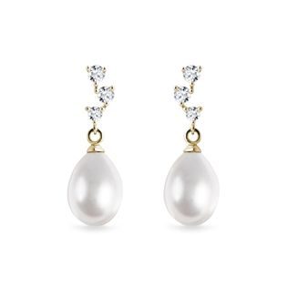 Pearl Earrings with Brilliants in Yellow Gold