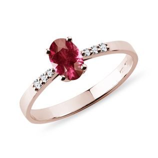 Prsteň z ružového zlata s rubelitom a diamantmi