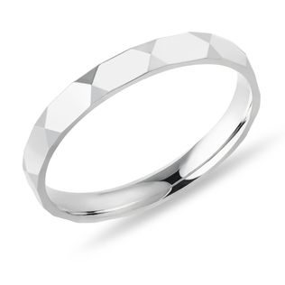 PÁNSKA SVADOBNÁ OBRÚČKA Z BIELEHO ZLATA S FAZETAMI - SVADOBNÉ OBRÚČKY PÁNSKE - SVADOBNÉ OBRÚČKY