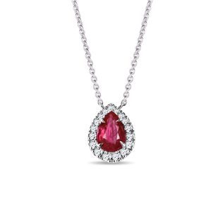 Elegantný diamantový náhrdelník z bieleho zlata s rubínom