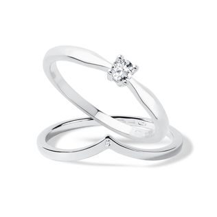 MINIMALISTICKÝ SET PRSTENŮ S DIAMANTY V BÍLÉM ZLATĚ - ENGAGEMENT AND BRIDAL RING SETS - ENGAGEMENT RINGS