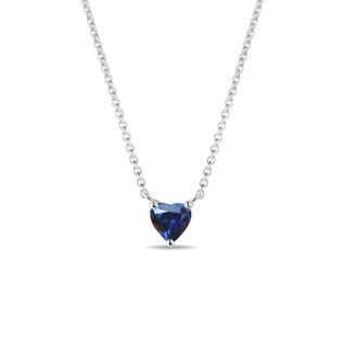 Heart shaped sapphire necklace in white gold
