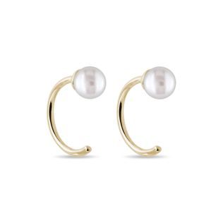 Boucles d'oreilles minimalistes en or avec perle