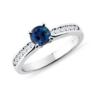 SAPPHIRE AND DIAMOND RING IN WHITE GOLD - SAPPHIRE RINGS - RINGS