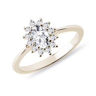 LUXURIÖSER DIAMANTRING CUSHION AUS GELBGOLD - VERLOBUNGSRINGE DIAMANTEN - VERLOBUNGSRINGE