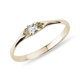 BAGUE FINE EN OR JAUNE AVEC DIAMANT ROND - SOLITAIRES - BAGUES DE FIANÇAILLES