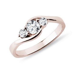 KLASSISCHER RING MIT DREI DIAMANTEN AUS ROSÉGOLD - VERLOBUNGSRINGE DIAMANTEN - VERLOBUNGSRINGE
