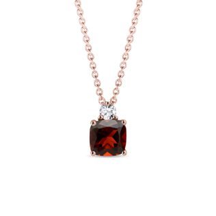 Garnet and diamond pendant in rose gold