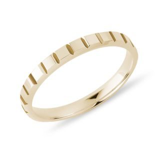MODERNÍ DÁMSKÝ PRSTEN V LESKU VE ZLATĚ - ZLATÉ PRSTENY - PRSTENY
