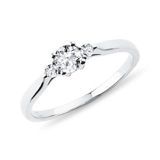 WHITE GOLD RING WITH THREE BRILLIANTS - DIAMOND ENGAGEMENT RINGS - ENGAGEMENT RINGS