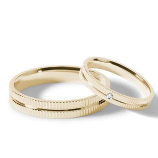 SET OF ENGRAVED DIAMOND RINGS IN GOLD - YELLOW GOLD WEDDING SETS - WEDDING RINGS