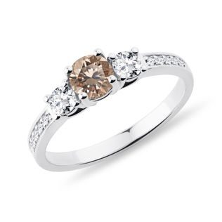 ZLATÝ PRSTEŇ S CHAMPAGNE DIAMANTOM - ZÁSNUBNÉ PRSTENE S FAREBNÝM DIAMANTOM - ZÁSNUBNÉ PRSTENE