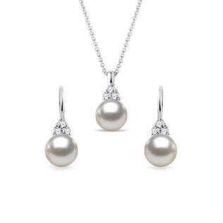SCHMUCKSET MIT AKOYAPERLEN UND DIAMANTEN IN WEISSGOLD - PERLENSCHMUCK SETS - PERLEN