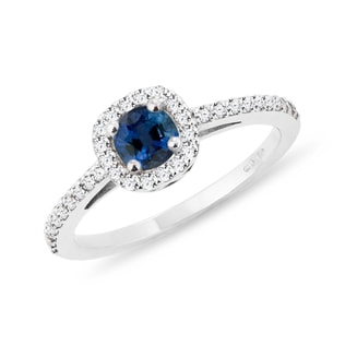 Sapphire and diamond engagement ring in white gold