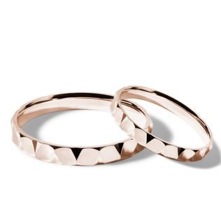SET OF RINGS WITH CUT FACETS IN ROSE GOLD - ROSE GOLD WEDDING SETS - WEDDING RINGS