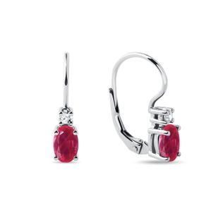 BOUCLES D'OREILLES EN OR BLANC, RUBIS ET DIAMANTS - BOUCLES D'OREILLES EN RUBIS - BOUCLES D'OREILLES