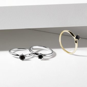  gold minimalist rings with black diamond - KLENOTA