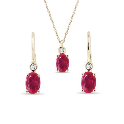 Oval Ruby and Diamond Gold Jewelry Set KLENOTA