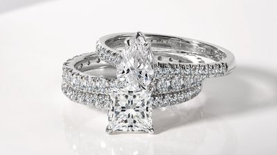 Diamond engagement rings in white gold