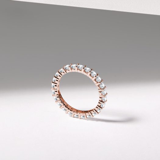 BRILIANTOVÝ ETERNITY PRSTEN V RŮŽOVÉM ZLATĚ - DÁMSKÉ SNUBNÍ PRSTENY{% if kategorie.adresa_nazvy[0] != zbozi.kategorie.nazev %} - SNUBNÍ PRSTENY{% endif %}