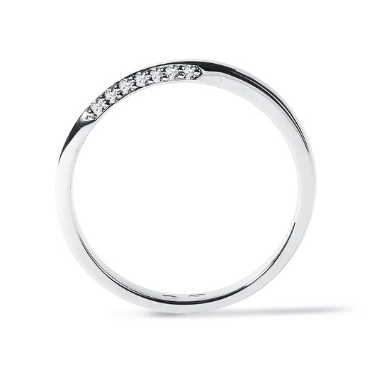 SNUBNÍ PRSTEN S DIAMANTY V BÍLÉM ZLATĚ - DÁMSKÉ SNUBNÍ PRSTENY{% if kategorie.adresa_nazvy[0] != zbozi.kategorie.nazev %} - SNUBNÍ PRSTENY{% endif %}