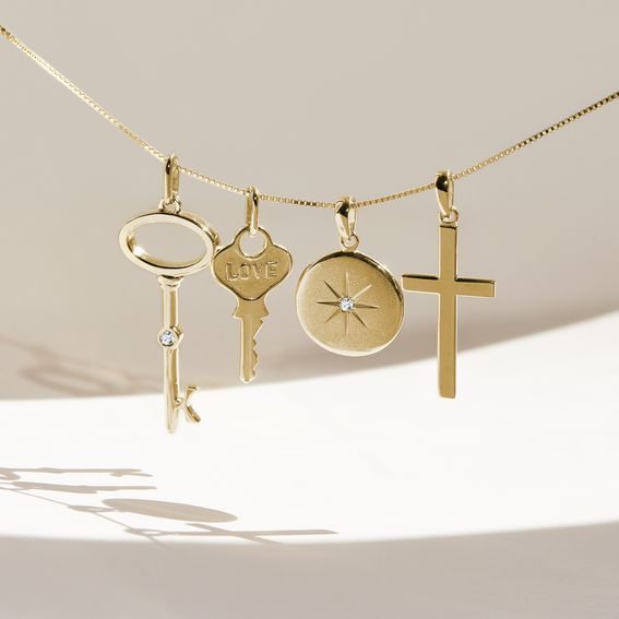 Necklaces with symbolism: The best gift for your loved ones