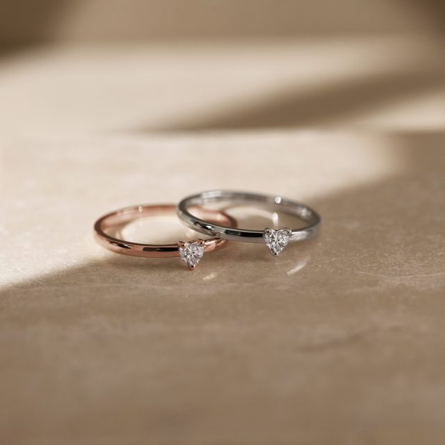 BAGUE EN OR BLANC AVEC DIAMANT CŒUR - BAGUES EN DIAMANT - 