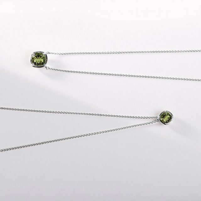 COLLIER EN OR BLANC - COLLIERS AVEC MOLDAVITE - 
