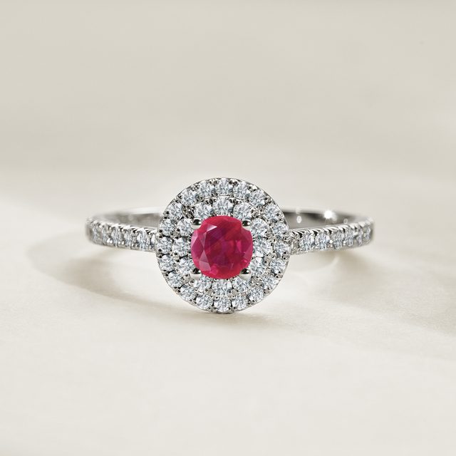 DIAMANTOVÝ HALO PRSTEN S RUBÍNEM V BÍLÉM ZLATĚ - ZÁSNUBNÍ PRSTENY S RUBÍNEM - 
