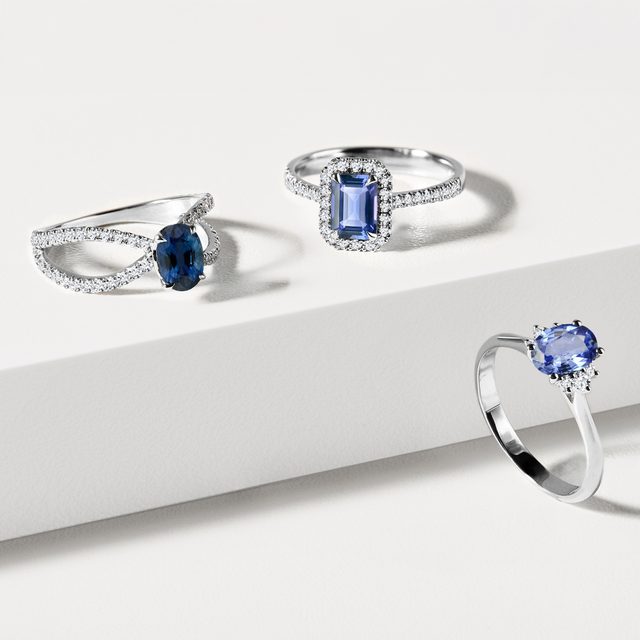 BAGUE DE FIANÇAILLES AVEC SAPHIR DE CEYLAN ET DIAMANTS - BAGUES DE FIANÇAILLES EN SAPHIR - 