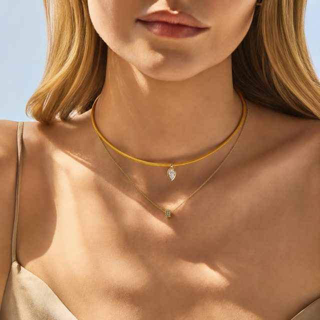 ZLATÝ PŘÍVĚSEK S KULIČKOVÝM ZDOBENÍM ZE 14K ZLATA - PŘÍVĚSKY - 