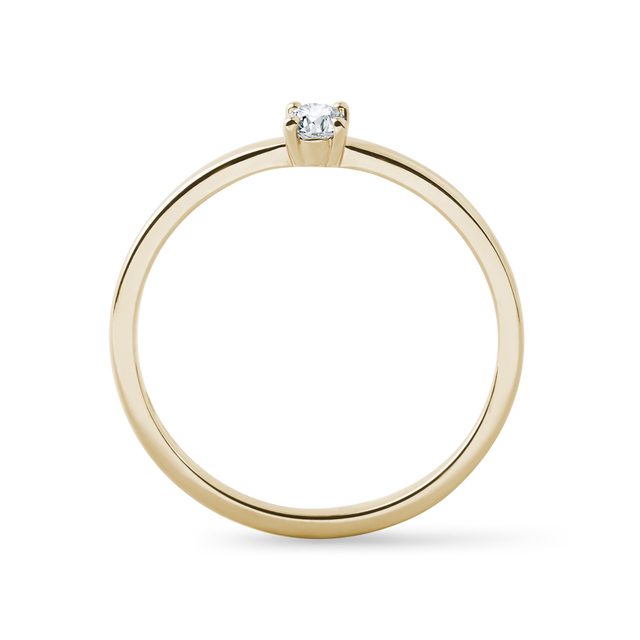 DIAMANTRING IM OVALSCHLIFF AUS GELBGOLD - VERLOBUNGSRINGE DIAMANTEN - 