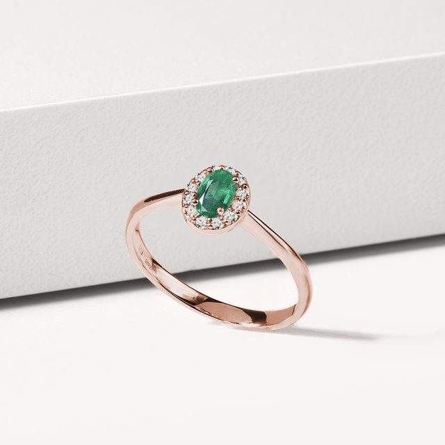 BAGUE EN OR ROSE AVEC ÉMERAUDE ET DIAMANTS - BAGUES EN ÉMERAUDE - 