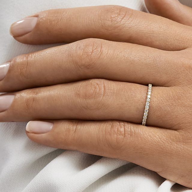 BAGUE D'OR JAUNE ÉLÉGANTE AVEC DIAMANT - ALLIANCES DE MARIAGE FEMMES - 