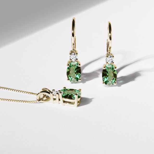 GREEN TOURMALINE AND DIAMOND DROP EARRINGS IN YELLOW GOLD - TOURMALINE EARRINGS - 