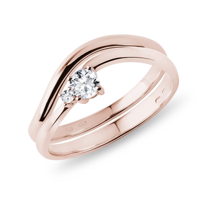 JEU DE BAGUES DE FIANÇAILLES ET DE MARIAGE EN OR ROSE AVEC DIAMANTS - BAGUE DE FIANÇAILLES ET ALLIANCE ASSORTIES - 