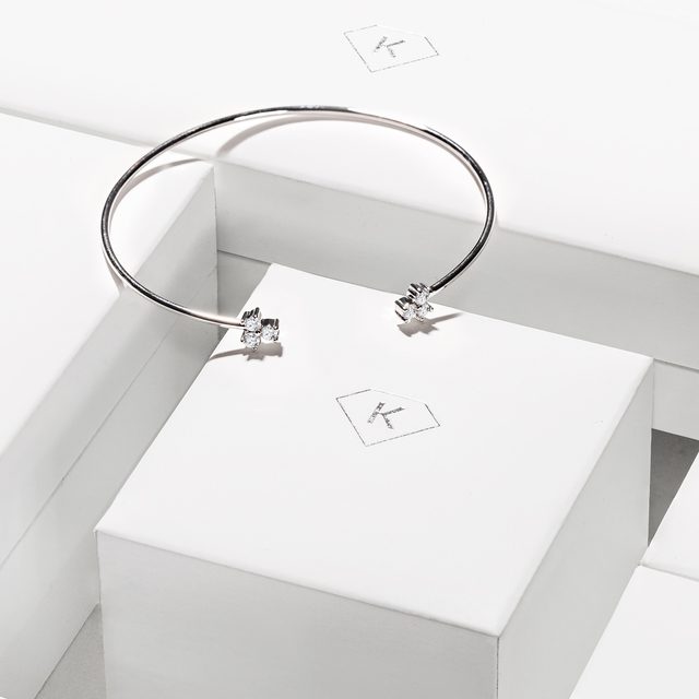 ARMBAND AUS WEISSGOLD MIT SECHS DIAMANTEN - ARMSPANGEN - 