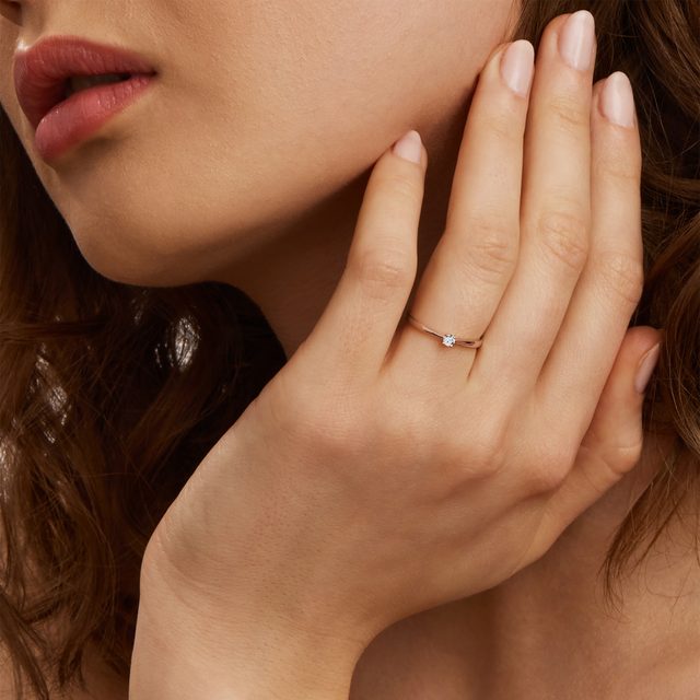 BAGUE ÉPURÉE D'OR ROSE AVEC DIAMANT - TAILLE BRILLANT - 