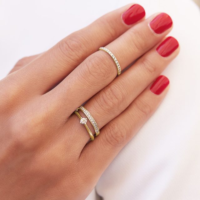 BAGUE MINIMALISTE EN OR JAUNE AVEC DIAMANT - TAILLE BRILLANT - 