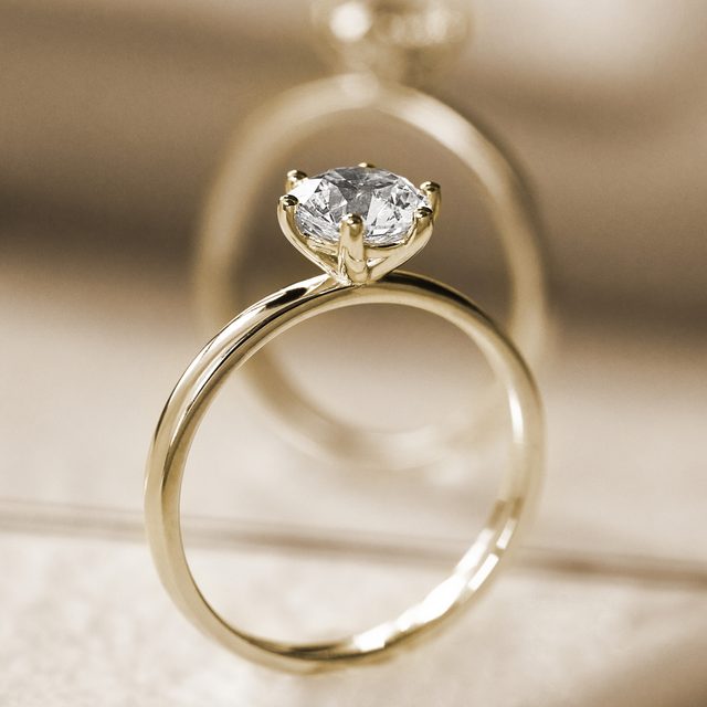 ZÁSNUBNÝ PRSTEŇ ZO ŽLTÉHO ZLATA S 1CT DIAMANTOM - PRSTENE S LAB-GROWN DIAMANTMI - 