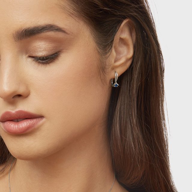 SOUPRAVA Z BÍLÉHO ZLATA SE SAFÍRY - DRAHOKAMOVÉ SOUPRAVY - 