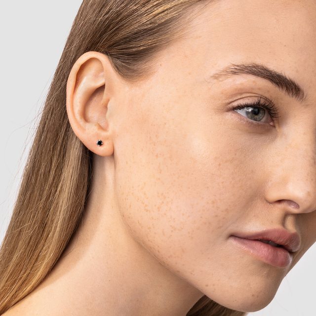 PUCES D'OREILLES EN OR ROSE AVEC DIAMANTS NOIRS - PUCES D'OREILLES EN DIAMANT - 