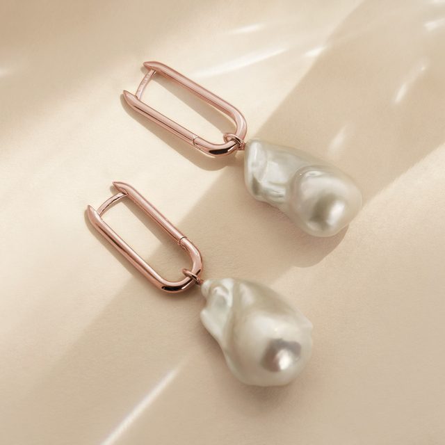 BOUCLES D'OREILLES EN OR ROSE ET PERLES BAROQUES - BOUCLES D'OREILLES EN PERLES - 