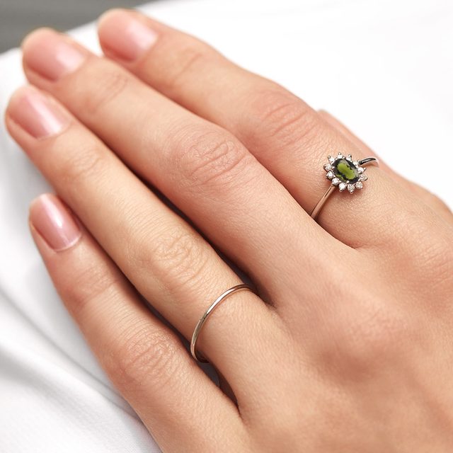 BAGUE D'OR BLANC AVEC DIAMANTS ET MOLDAVITE - BAGUES EN MOLDAVITE - 