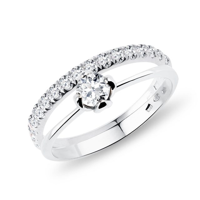 SNUBNÍ A ZÁSNUBNÍ PRSTEN S DIAMANTY V BÍLÉM ZLATĚ - SADY SNUBNÍCH A ZÁSNUBNÍCH PRSTENŮ - 