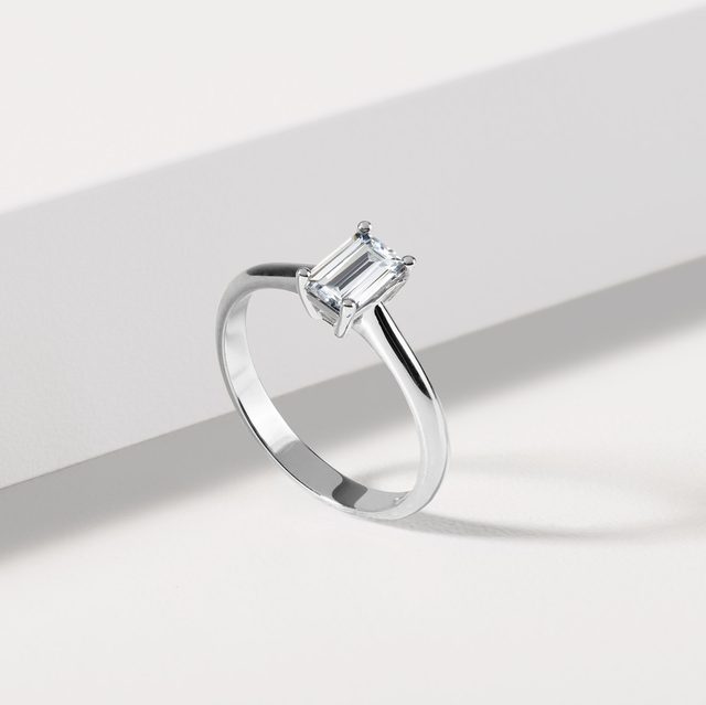 DIAMANTRING MIT SMARAGDSCHLIFF AUS 14KT WEISSGOLD - VERLOBUNGSRINGE DIAMANTEN - 