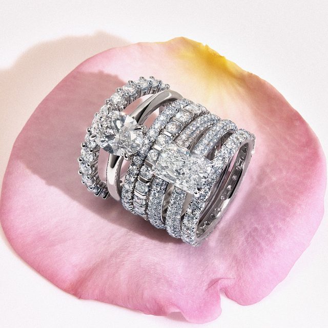 BRILLANT-EWIGKEITSRING AUS WEISSGOLD - TRAURINGE FÜR DAMEN - 