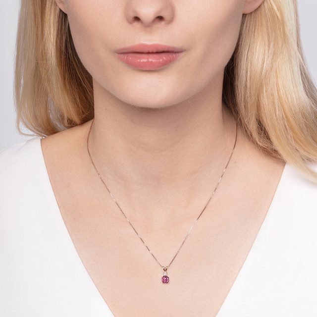 NÁHRDELNÍK Z RŮŽOVÉHO 14K ZLATA S TURMALÍNEM - NÁHRDELNÍKY S TURMALÍNEM - 