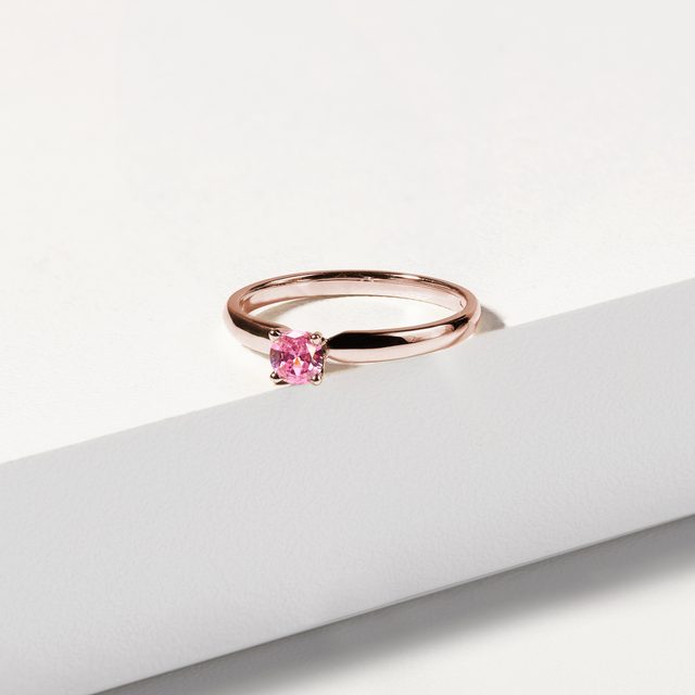 BAGUE EN OR ROSE AVEC SAPHIR ROSE - BAGUES DE FIANÇAILLES EN SAPHIR - 